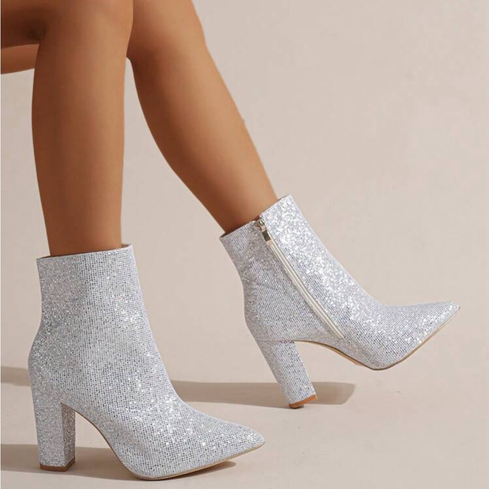 SHEIN Sequin decor point toe chunky heeled classic boots color: Silver size: US8